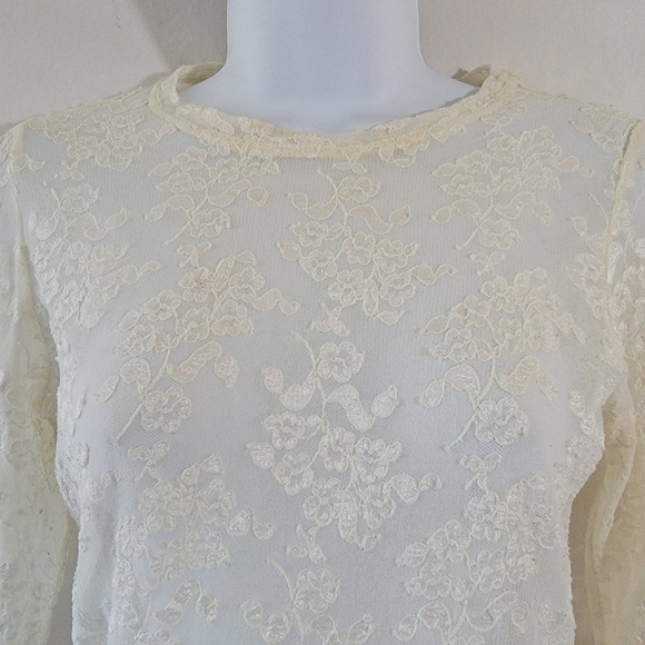 CAbi Women's Y2K Sheer Floral Mesh Top Sz M White Stretchy Fairy Feminine - Picture 3 of 11